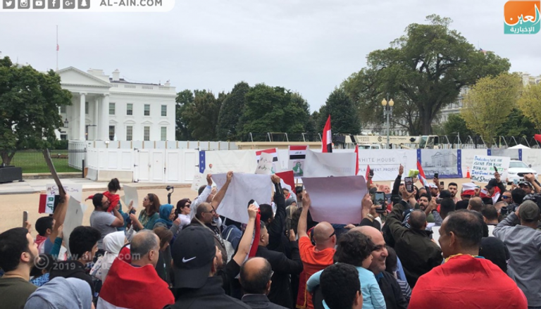 متظاهرون عراقيون أمام البيت الأبيض 
