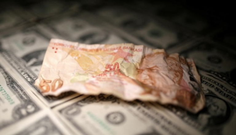 الليرة التركية تواصل السقوط أمام الدولار
