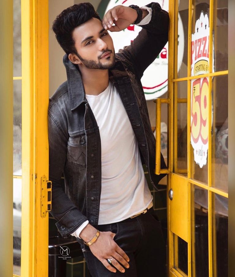 الممثل الهندي زبير خان