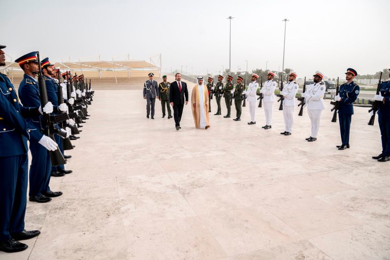 سعد الحريري يزور واحة الكرامة