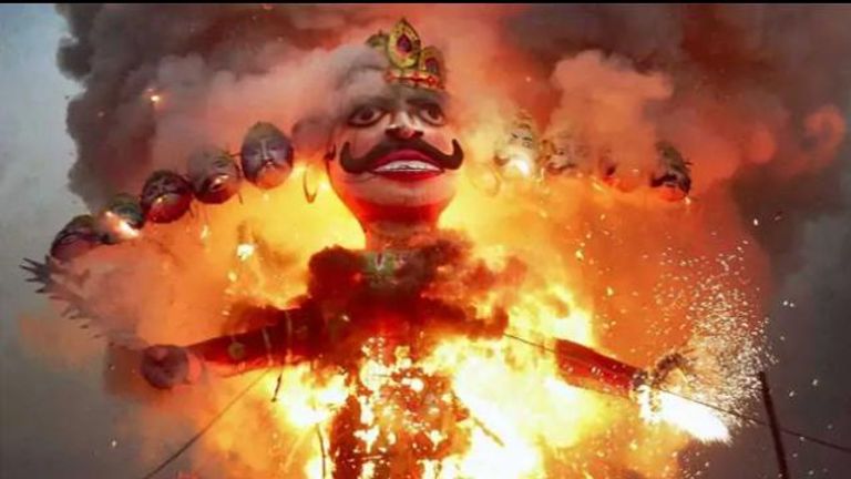 جانب من احتفالات مهرجان الدوسيرا الهندي