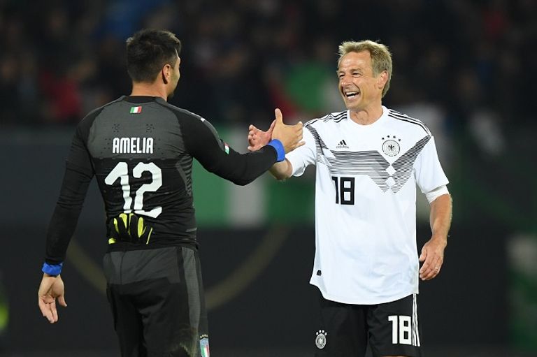 أساطير إيطاليا من المباراة