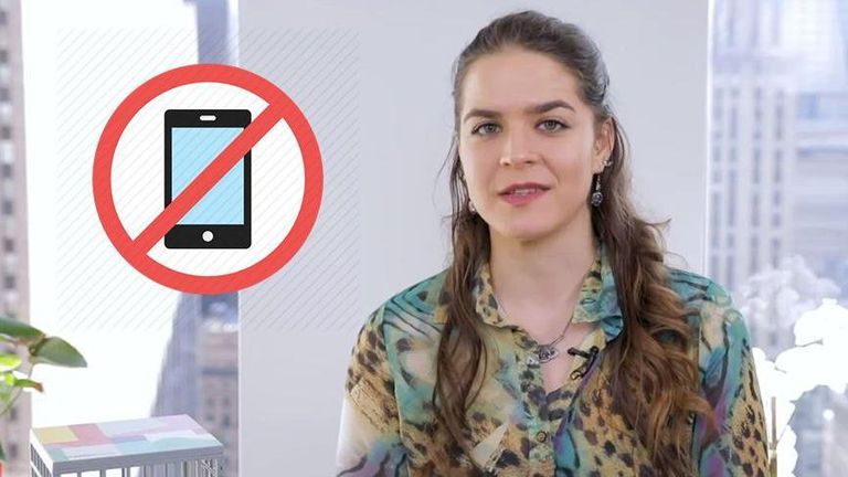 إيلانا مودجان الكاتبة والروائية الأمريكية