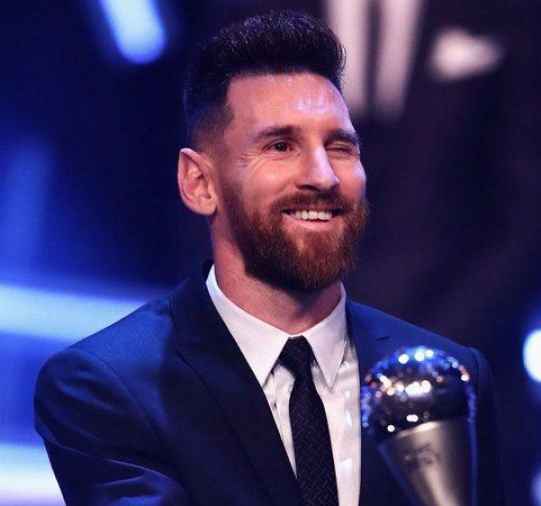 ميسي كريستيانو رونالدو وذا روك يتصدران قائمة الرياضيين على أنستقرام