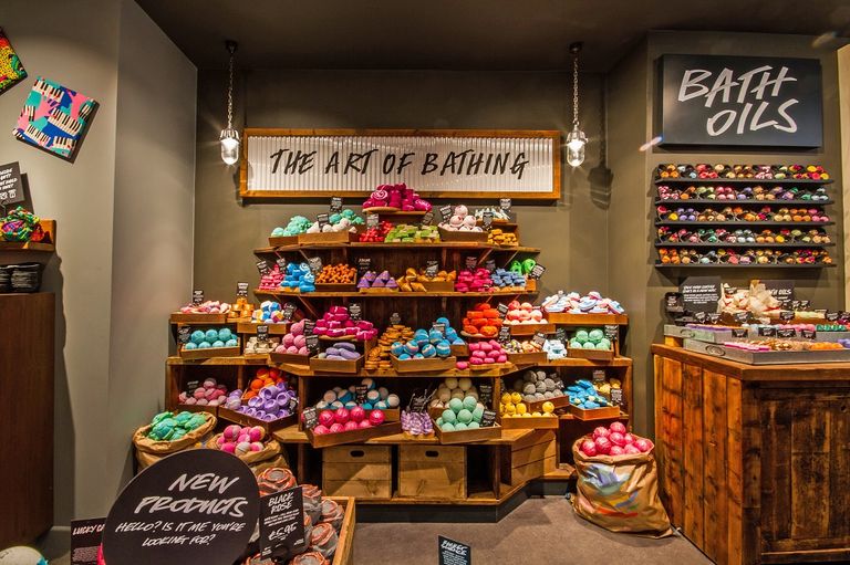 تصنيع منتجات صلبة للنظافة بدون عبوات بلاستيكية