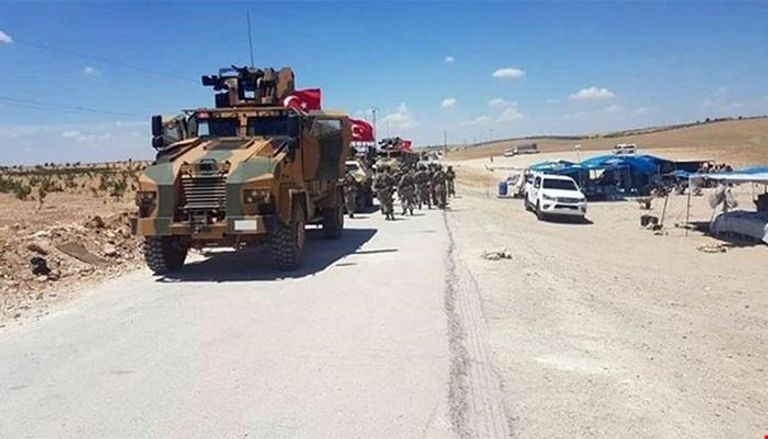 قوات تركية على الحدود السورية