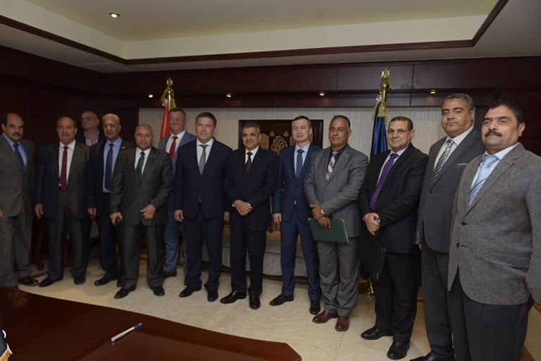 توقيع بروتوكول تعاون بين "قناة السويس" وشركة روسية لتطوير ترساناتها