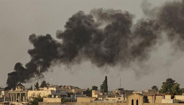 تصاعد الدخان جراء القصف التركي للشمال السوري