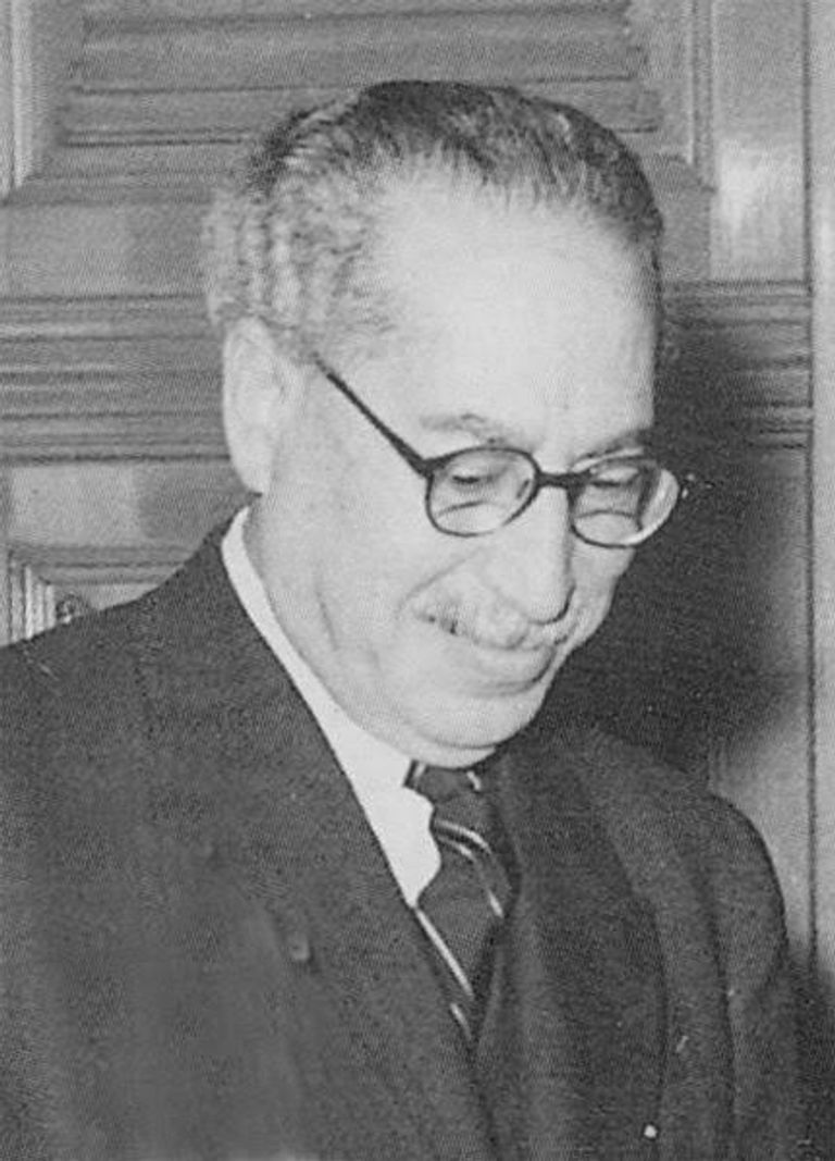 الكاتب المصري الراحل توفيق الحكيم