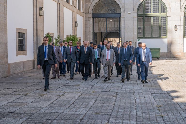 حاكم الشارقة يزور مكتبة الإسكوريال الإسبانية