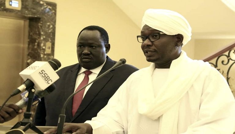 الفريق أول عبدالفتاح البرهان خلال استقبال وفد جنوب السودان