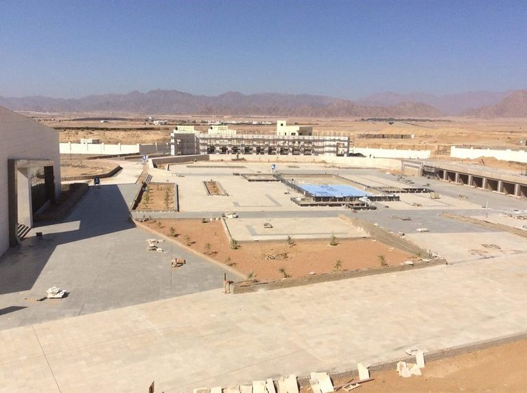 وزير الآثار المصري يتفقد آخر الأعمال بمتحف شرم الشيخ القومي