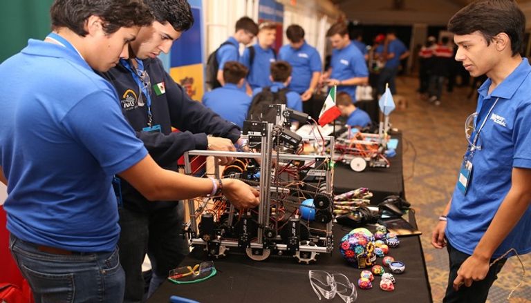 شعار بطولة العالم للروبوتات والذكاء الاصطناعي