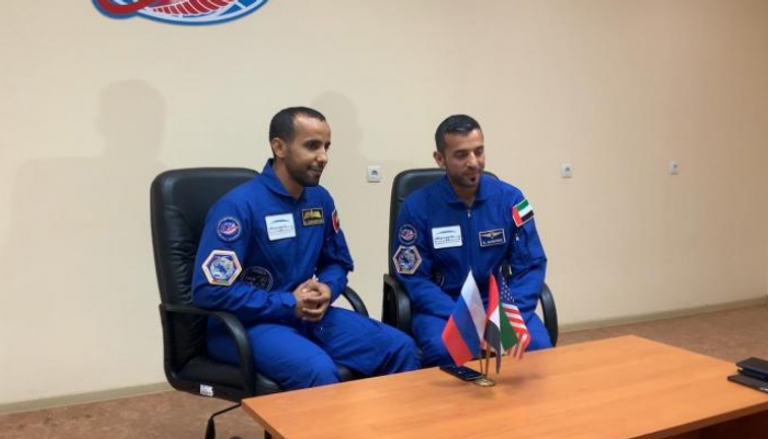 رائدا الفضاء الإماراتيان سلطان النيادي وهزاع المنصوري