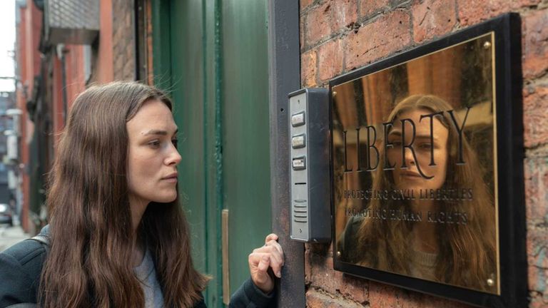 ملصق فيلم "أسرار رسمية"