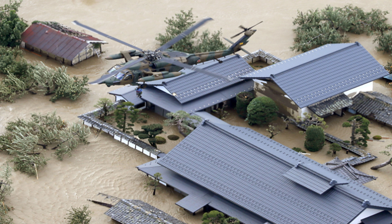  إعصار هاجيبيس يضرب اليابان