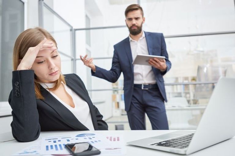 التوتر يهدد كثيراً من الموظفين بالانهيار في أماكن العمل