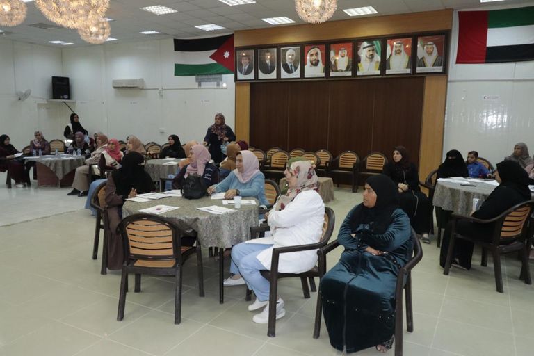 الوفد الإماراتي في مخيم اللاجئين بالأردن