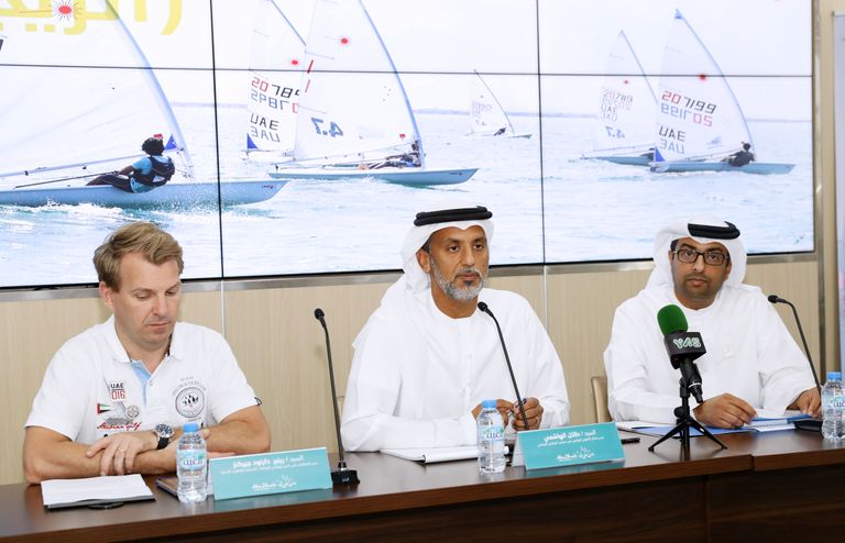 جانب من مؤتمر نادي أبوظبي للرياضات الشراعية واليخوت الحديثة