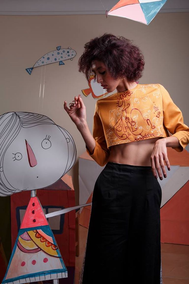 سمية أبوالعز مصممة أزياء صديقة البيئة