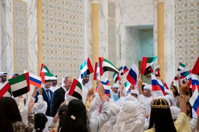 احتفاء إماراتي كبير بزيارة الرئيس الروسي