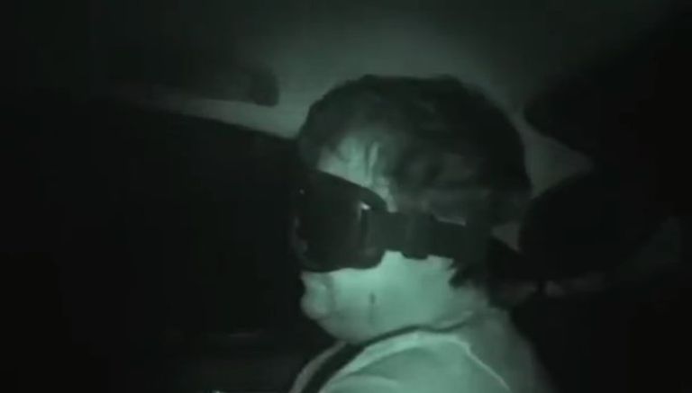 روح الله زم أثناء اعتقاله بواسطة استخبارات الحرس الثوري الصحفي الإيراني المعارض روح الله زم - أرشيفية