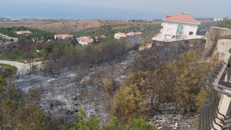 النيران تلتهم مساحات شاسعة من لبنان