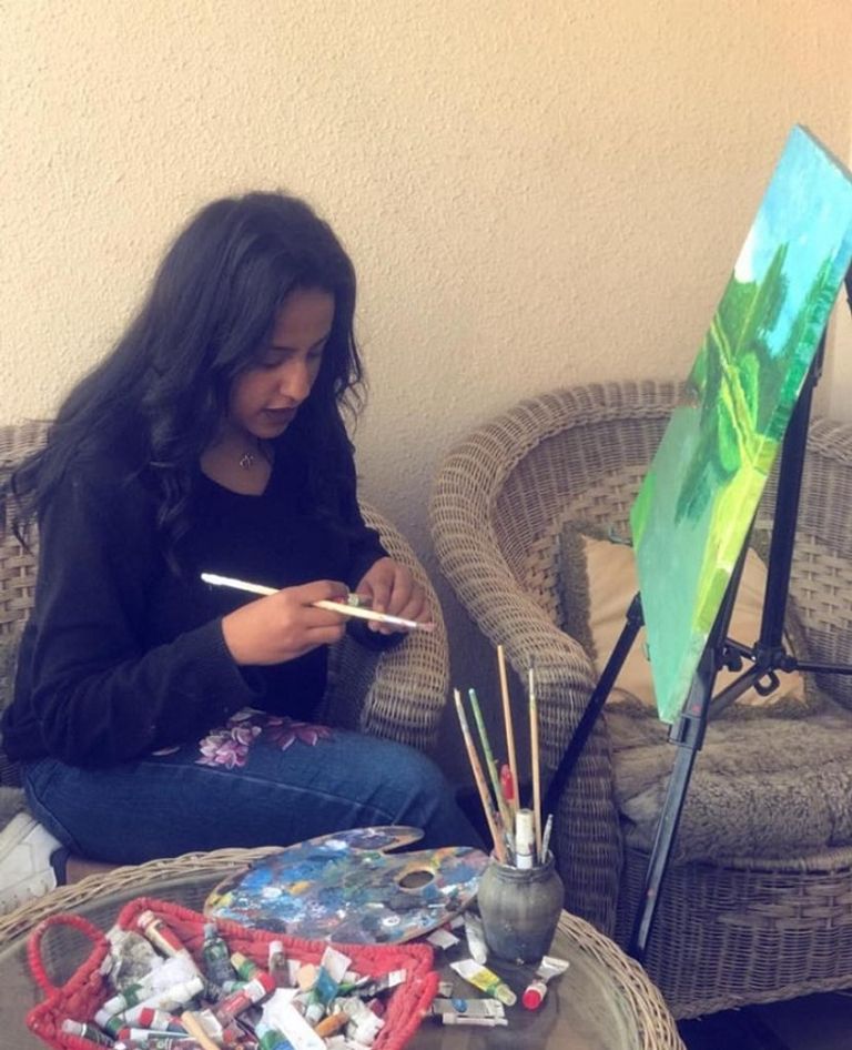 سمر رأفت طالبة بكلية طب الأسنان