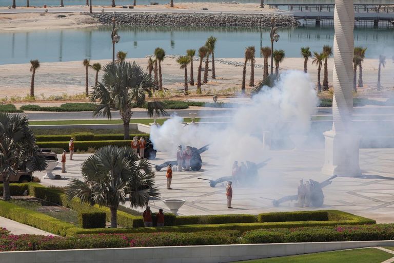 احتفاء إماراتي كبير بزيارة الرئيس الروسي