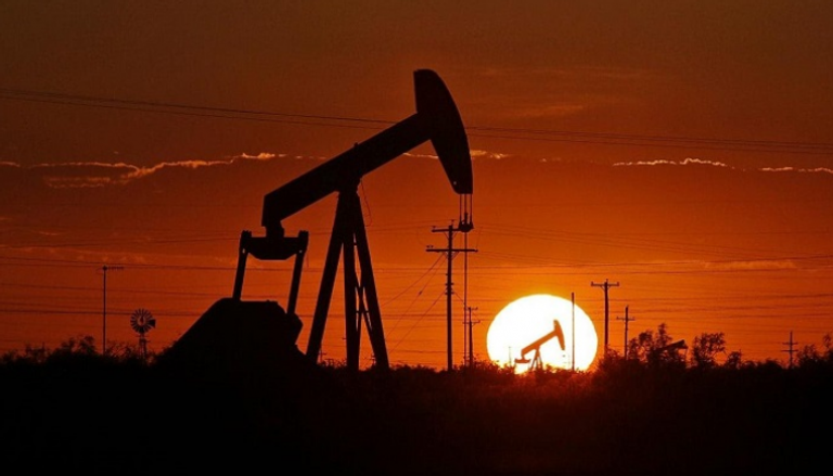 أسعار النفط تواصل خسائرها للجلسة الثانية