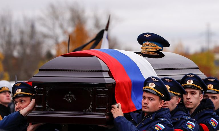 من مراسة جنازة أليكسي ليونوف