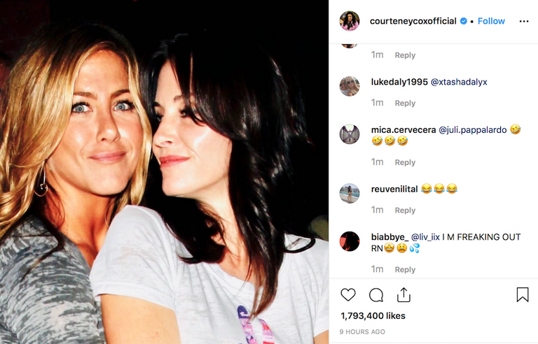 جينيفر أنيستون الممثلة ونجمة Friends 