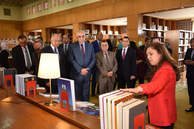 السفير العراقي والأمين العام خلال فعالية دعم الجامعة العربية لمكتبة الموصل السفير العراقي والأمين العام لجامعة الدول العربية