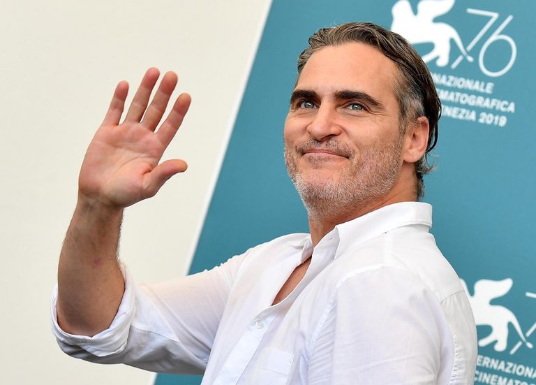 خواكين فينيكس في لقطة من "الجوكر"