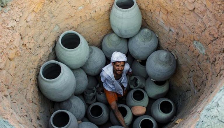 صناعة الفخار بقرية النزلة في محافظة الفيوم بمصر