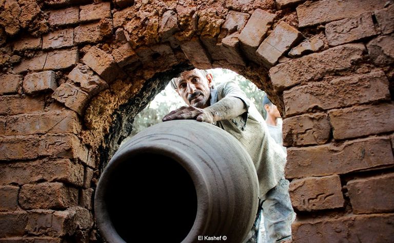 صناعة الفخار بقرية النزلة في محافظة الفيوم بمصر