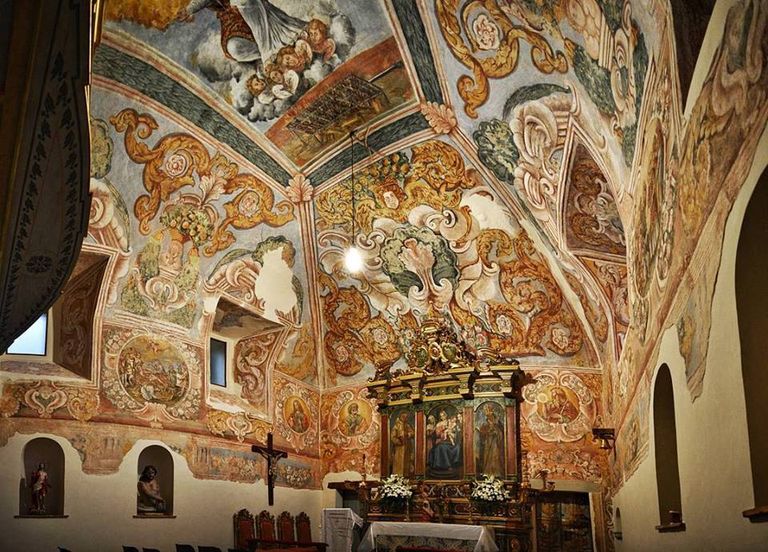 قرية برينديزي دي مونتانيا الإيطالية