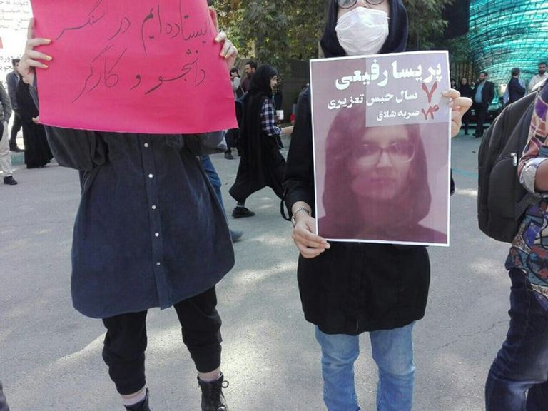 جانب من الاحتجاجات في جامعة طهران جانب من الاحتجاجات في جامعة طهران