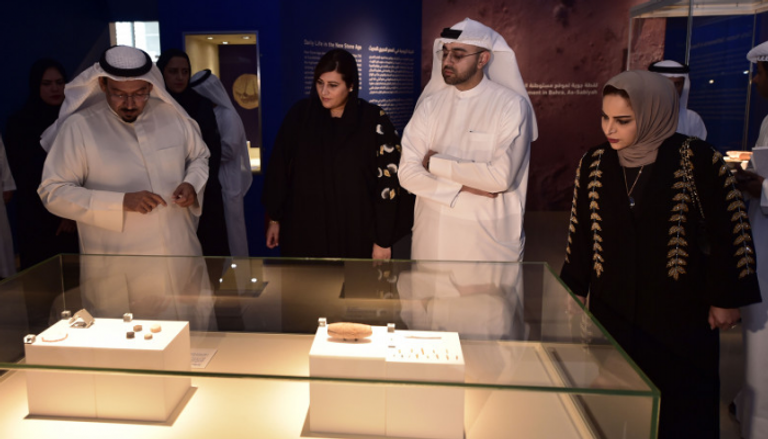 المعرض يضم مجموعة نادرة من القطع الأثرية