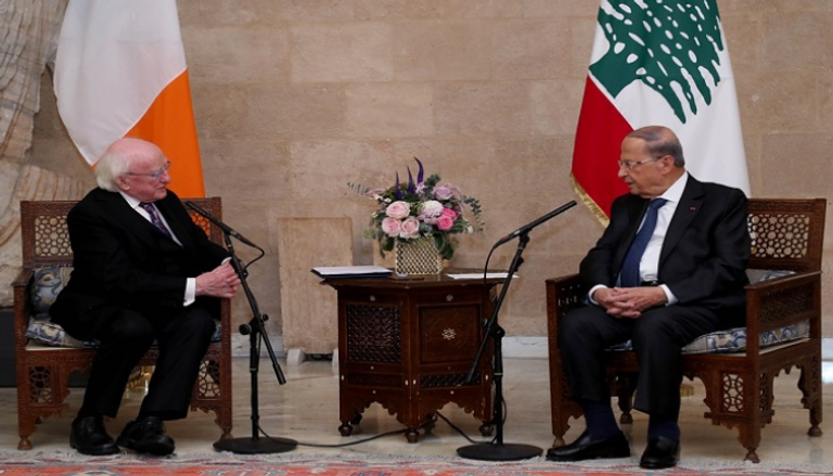 الرئيس اللبناني خلال استقباله نظيره الأيرلندي
