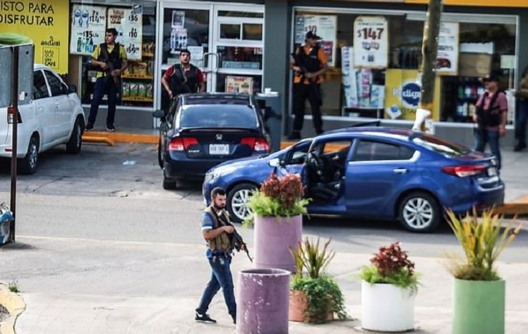 حرب شوارع بالمكسيك بعد القبض على أوفيديو جوزمان نجل 