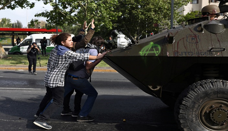 جانب من المظاهرات في تشيلي