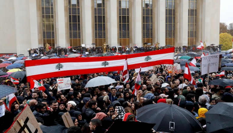 جانب من مظاهرة اللبنانيين في باريس - أ ف ب