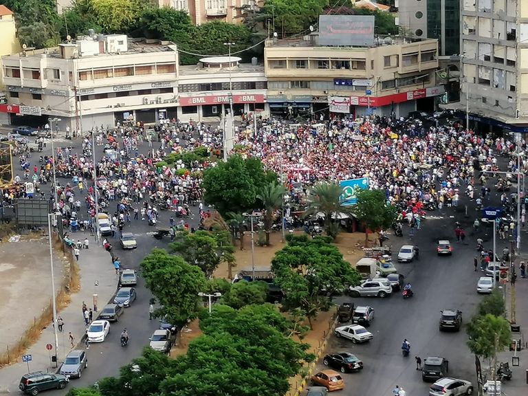 استمرار الاحتجاجات في لبنان لليوم الرابع على التوالي