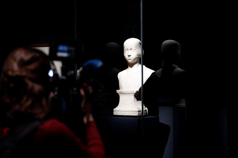 إحدى اللوحات التي يضمها المعرض