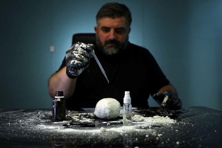 التمثال الأثري المصنوع من لبن الماعز