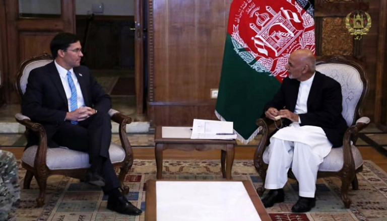الرئيس الأفغاني أشرف غني يجتمع مع وزير الدفاع الأمريكي مارك إسبر