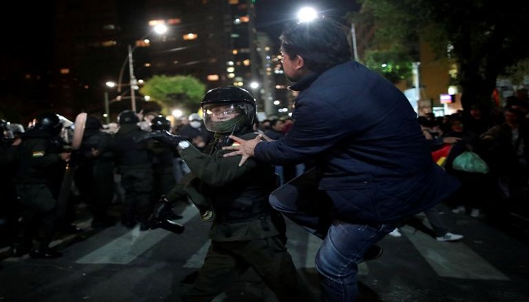 جانب من الاحتجاجات في بوليفيا والأمن يفرق المتظاهرين