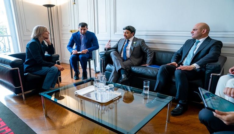 الشيخ عبدالله بن زايد ورئيسة لجنة العلاقات الخارجية ببرلمان فرنسا