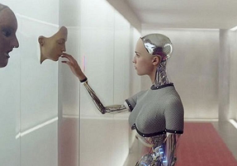 روبوت يحمل وجها بشريا مستنسخا - أرشيفية